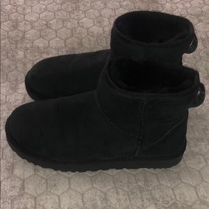 Like new ugh shorties